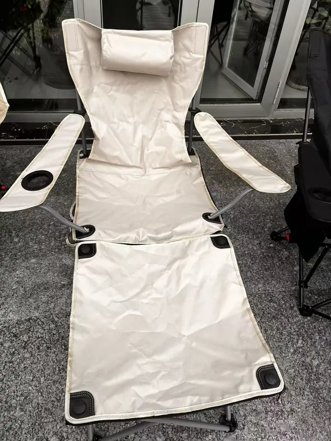 Armrest lounger chair