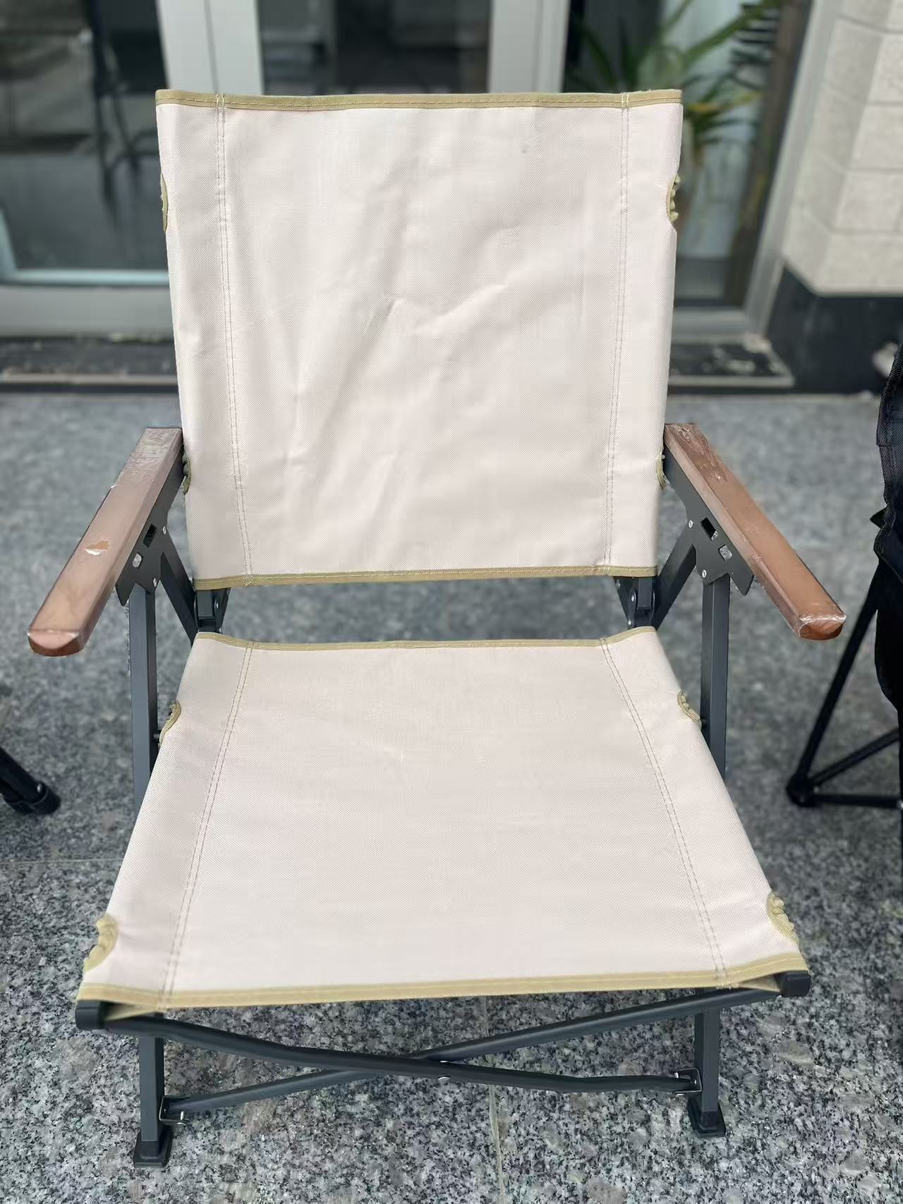 Custom logo and label options for private label camping chairs